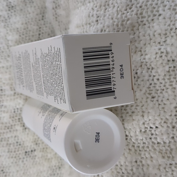 TYS BEAUTY Final Treat Hyaluronic Acid Setting Spray, 80ml/2.71fl oz - Picture 8 of 14